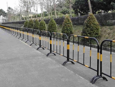 防疫護欄，圍擋，鐵馬